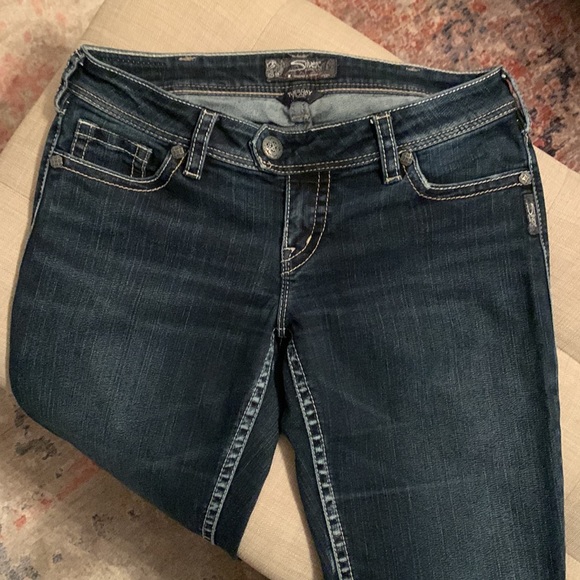 Silver Jeans - Picture 3 of 8